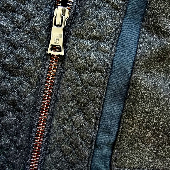 BCBGMaxAzria quilted cropped moto blazer XXS - Picture 8 of 10